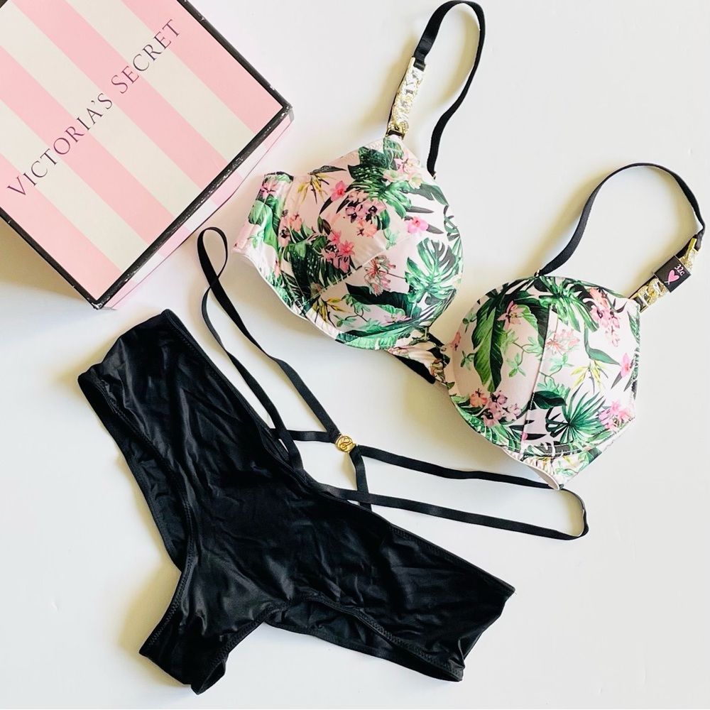 32B SMALL Victoria’s Secret green black bra set
